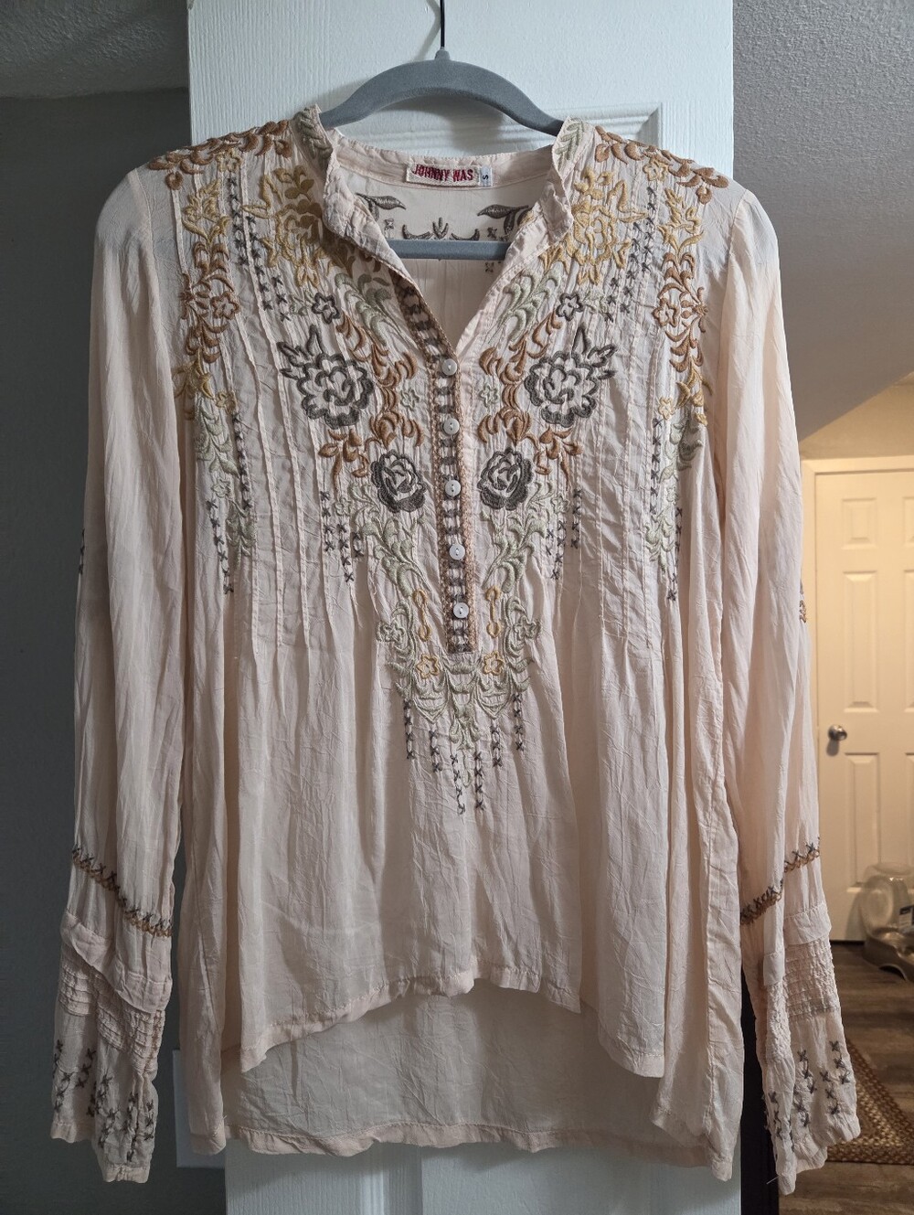 Johnny Was Blush Pink Embroidered Peasant Blouse
